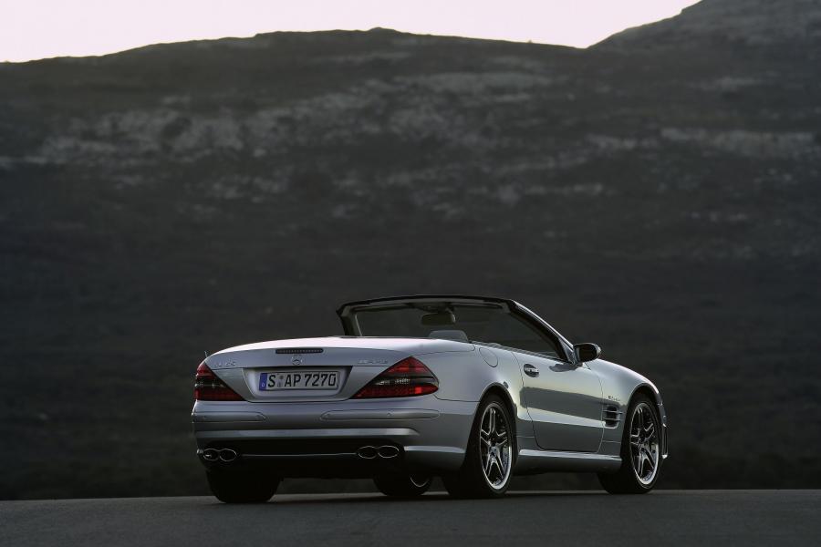  Mercedes-Benz SL65 AMG 2006 года  (фото 8 из 28)